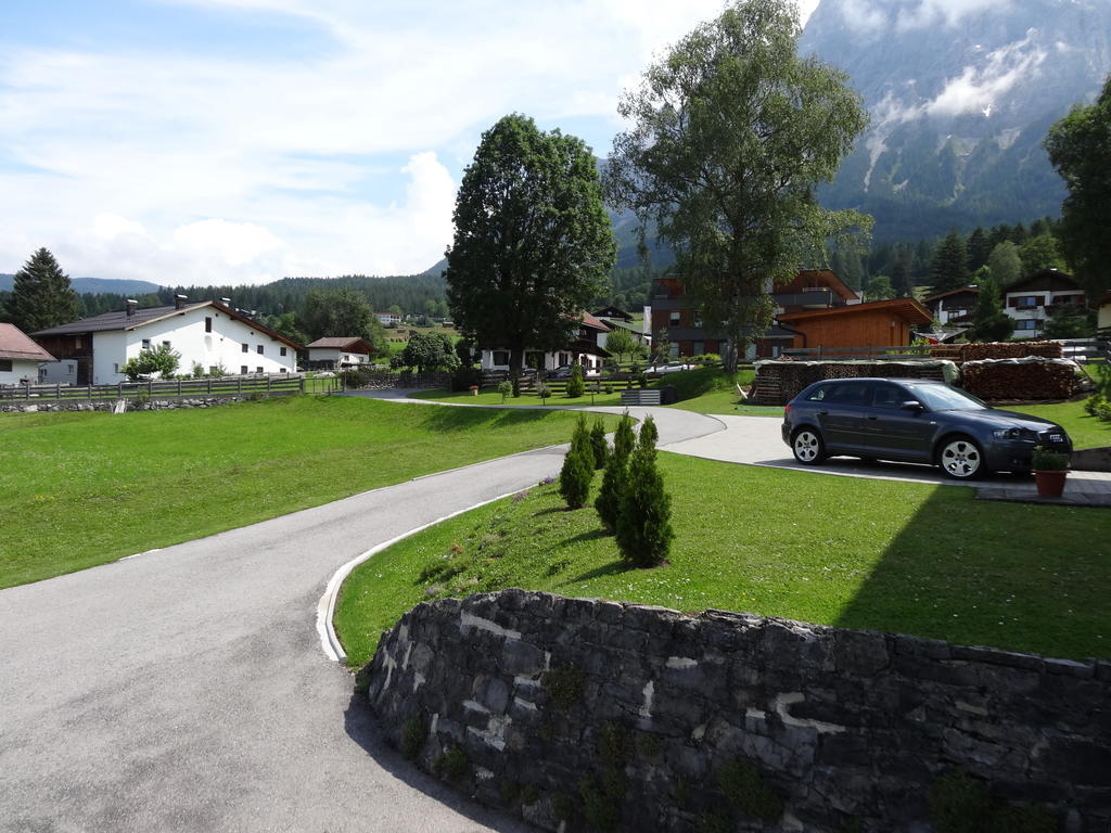 Bed and Breakfast Haus Karl'S Ruh Ehrwald Esterno foto